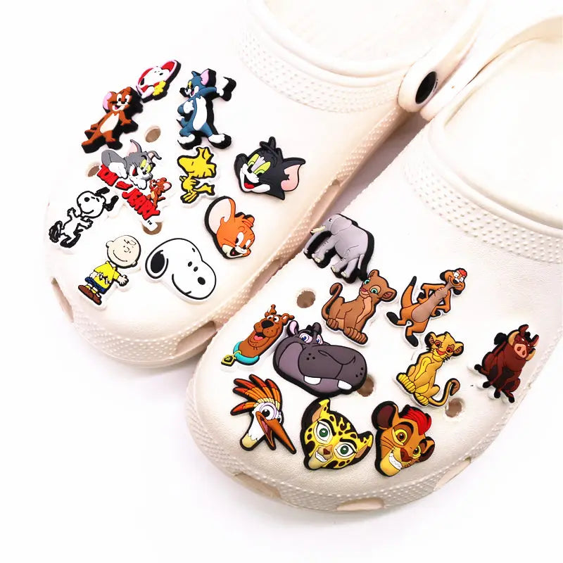 1 x Original Cartoon Movie Lion King Series Shoe Decorations Accessories Simba Nana PVC Garden Shoes Upper Button Charms croc